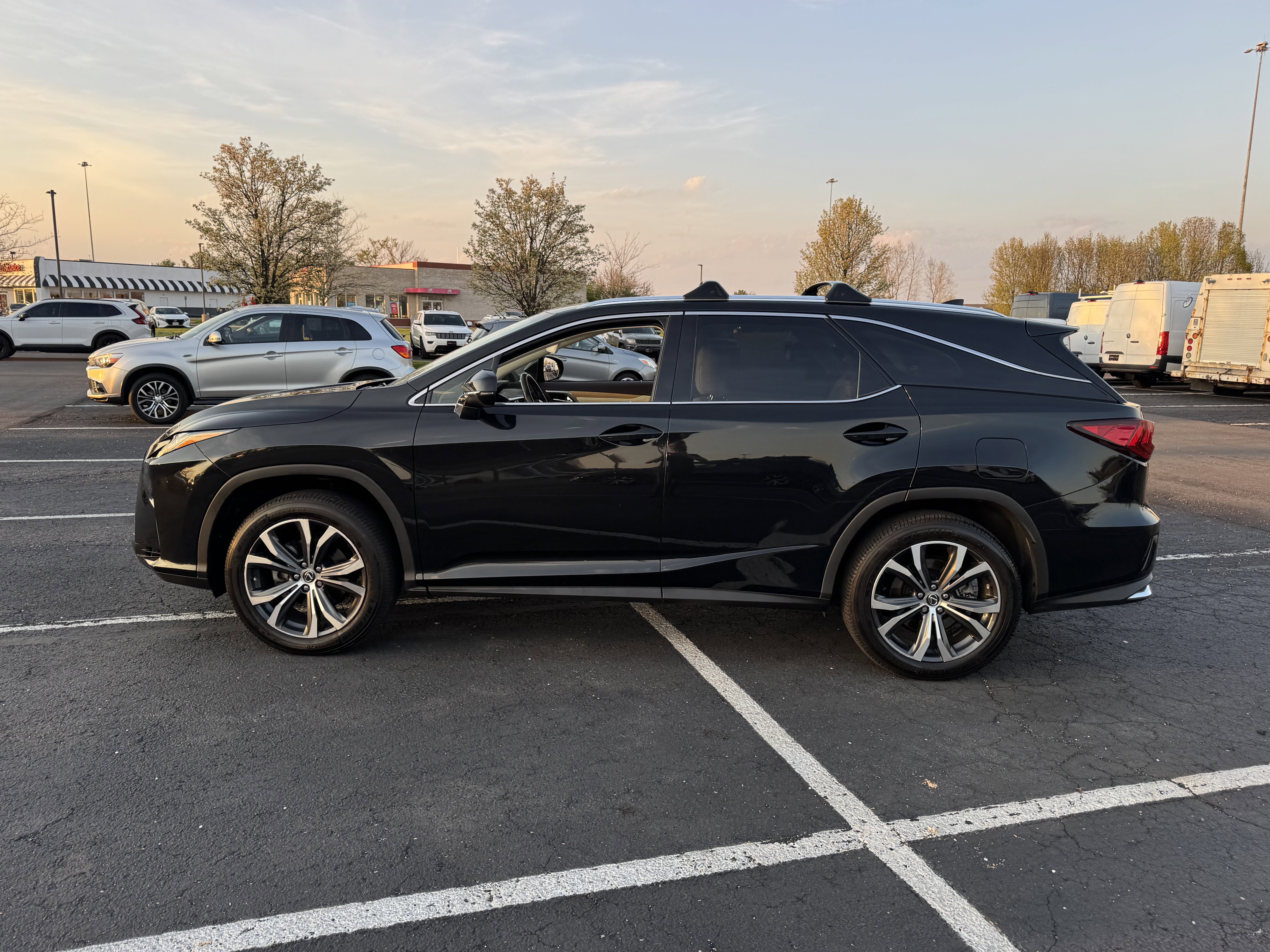 Used 2018 Lexus RX 350L image 9