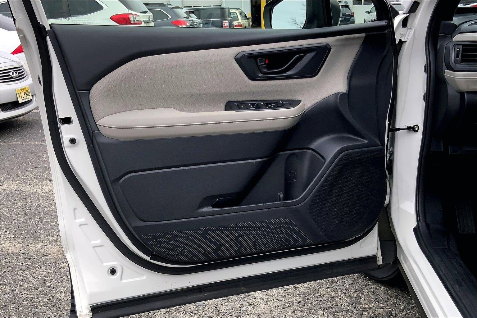 Certified 2025 Subaru Forester image 19