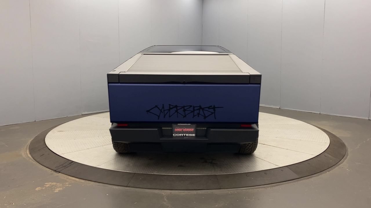Used 2024 Tesla Cybertruck Cyberbeast AWD/4WD image 4