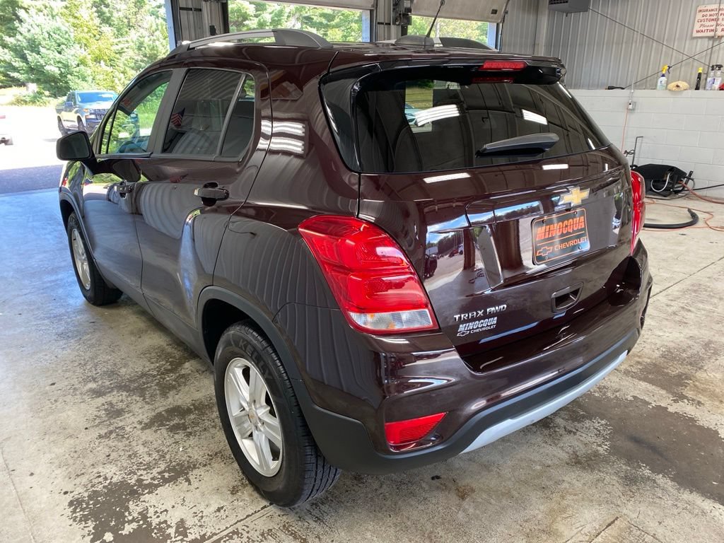 Used 2021 Chevrolet Trax LT w/ LT Convenience Package AWD/4WD image 7