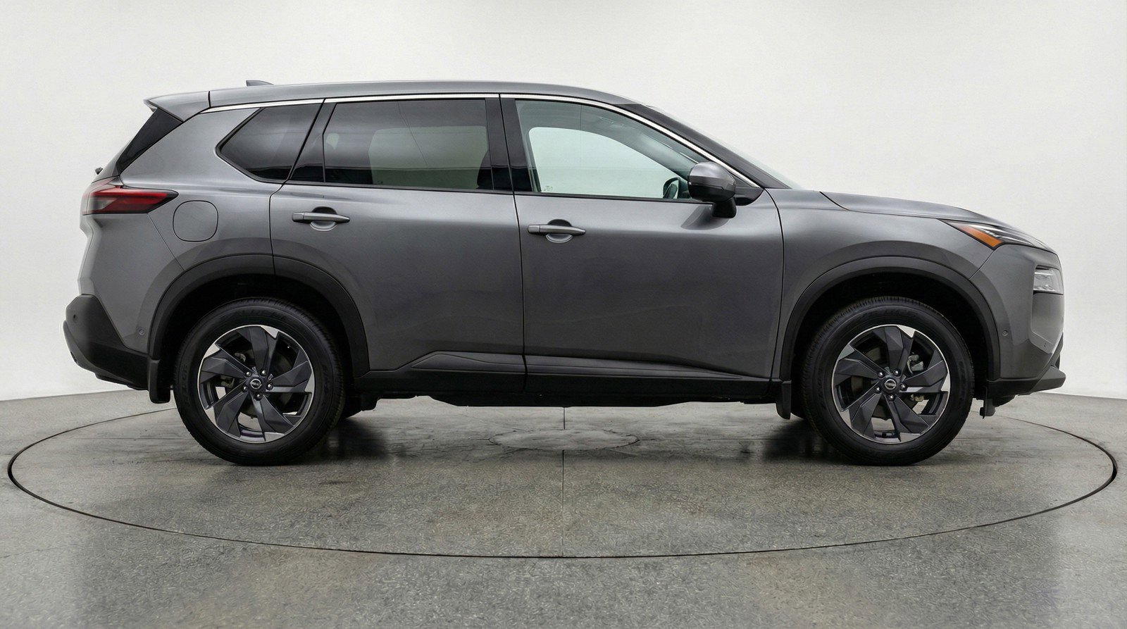 Used 2025 Nissan Rogue SV FWD image 11