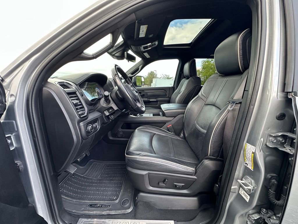 Used 2022 RAM 2500 Limited AWD/4WD image 2