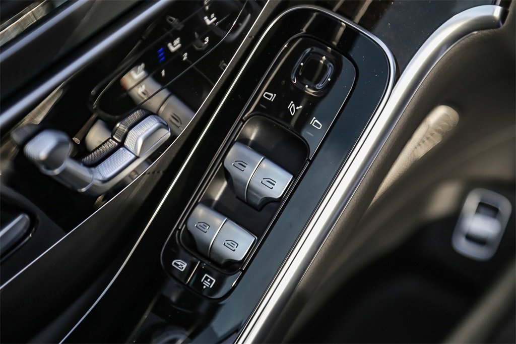 Used 2024 Mercedes-Benz S 580 4MATIC Sedan image 28