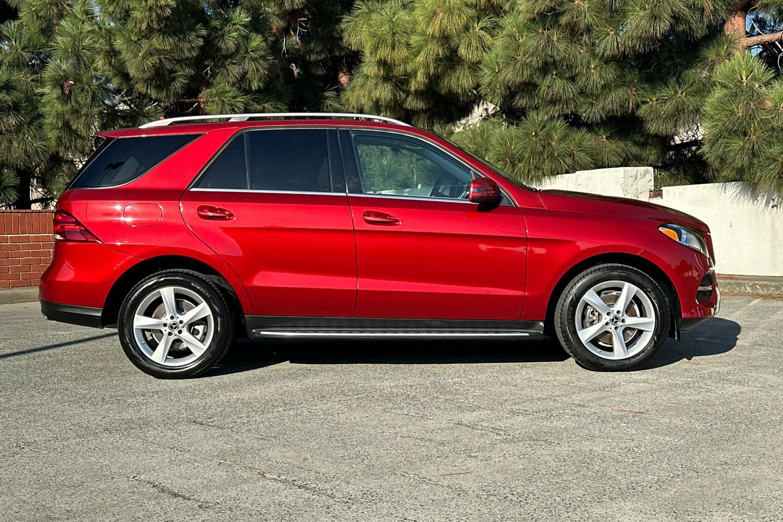 Used 2017 Mercedes-Benz GLE 350 4MATIC image 3