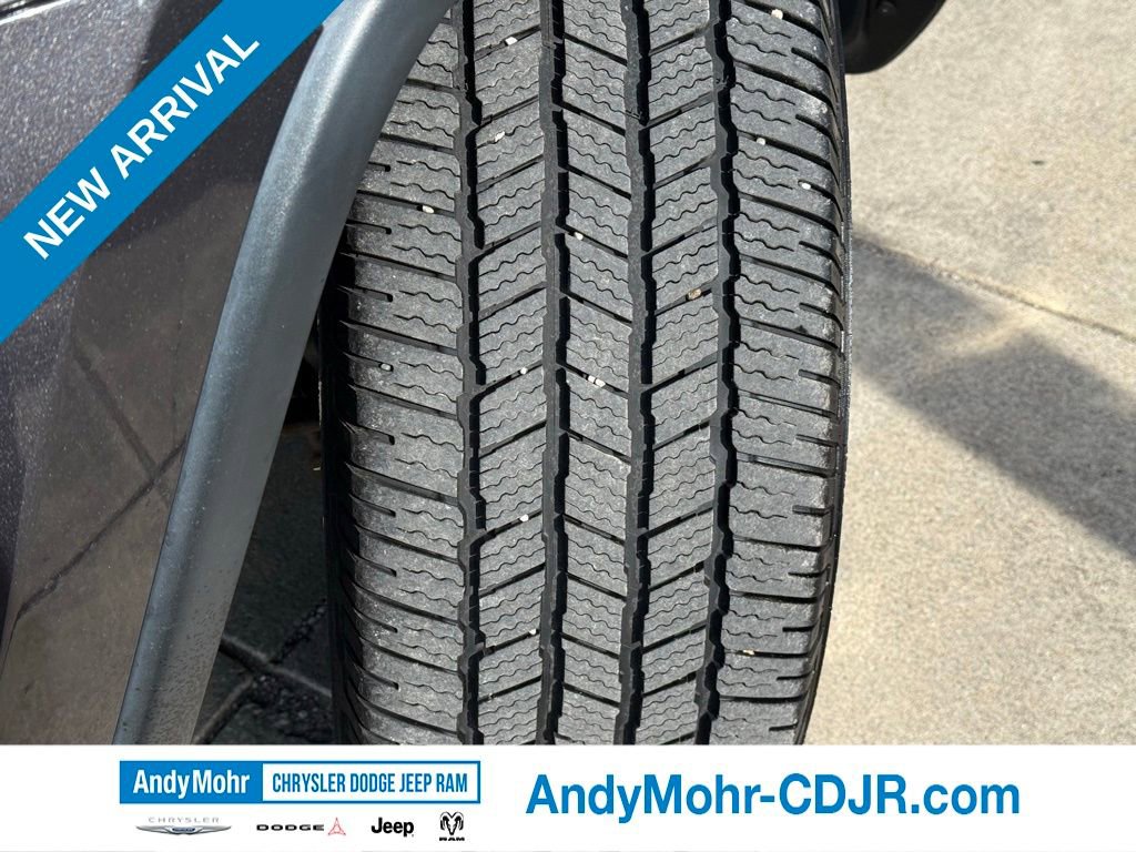 Used 2014 Jeep Grand Cherokee Limited image 11