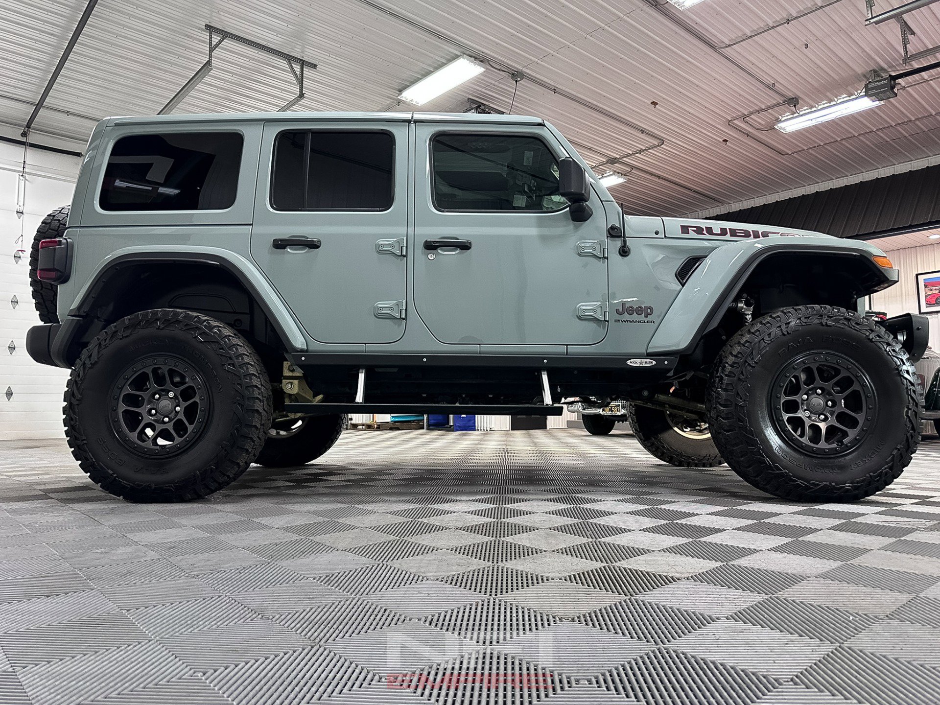 Used 2023 Jeep Wrangler Unlimited Rubicon w/ Xtreme 35 Tire Package image 17