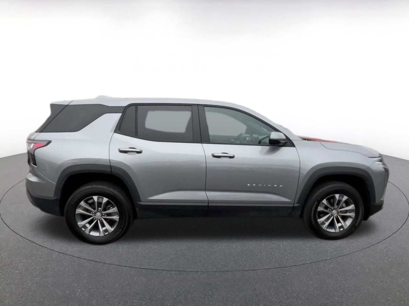 Used 2025 Chevrolet Equinox LT image 16