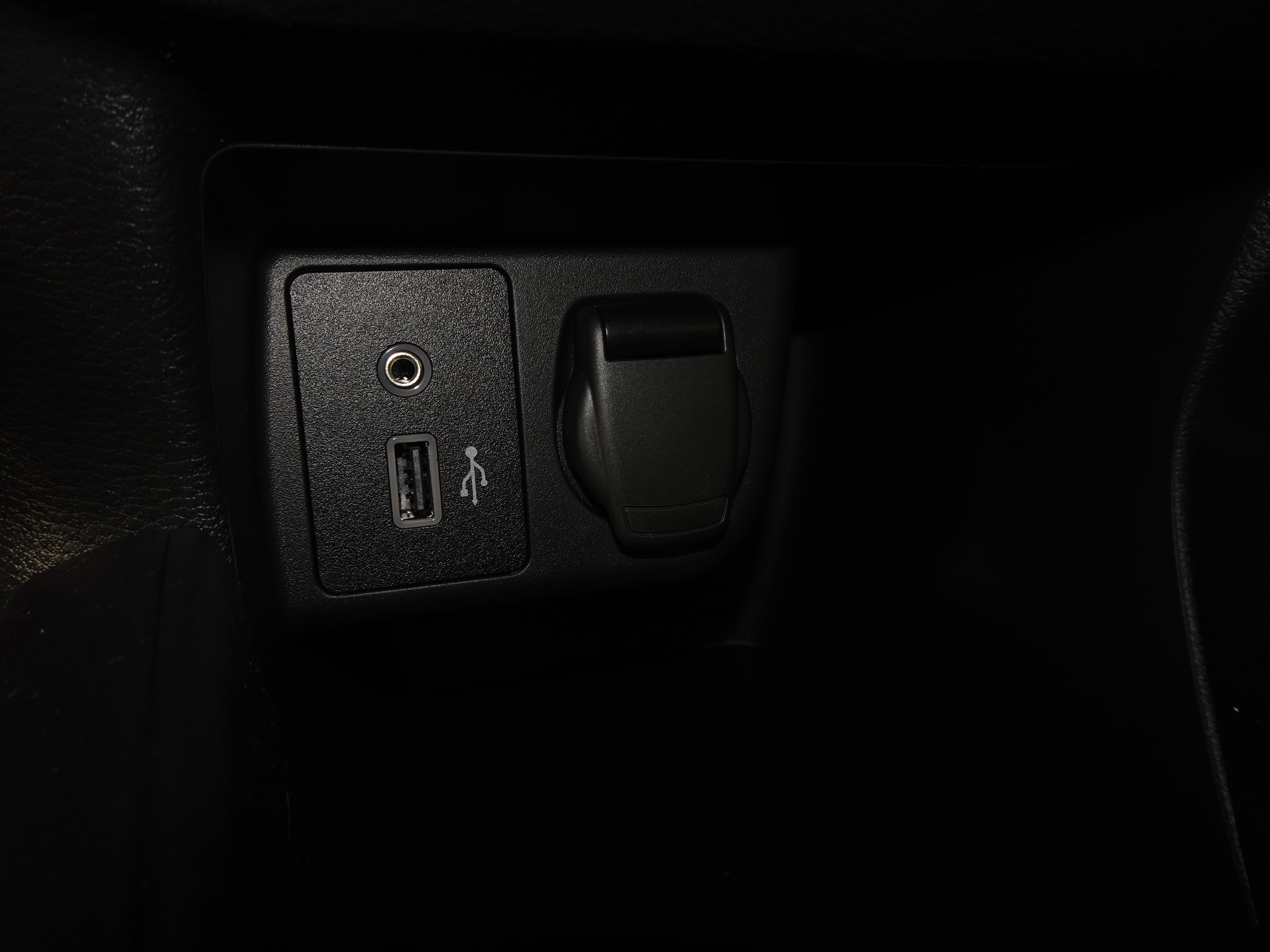 New 2025 Nissan Versa S w/ Trunk Package image 26