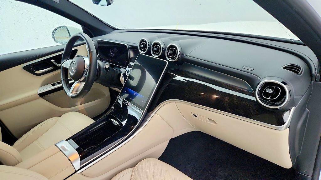Used 2023 Mercedes-Benz GLC 300 4MATIC image 23