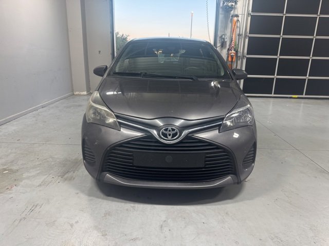 Used 2017 Toyota Yaris L image 3