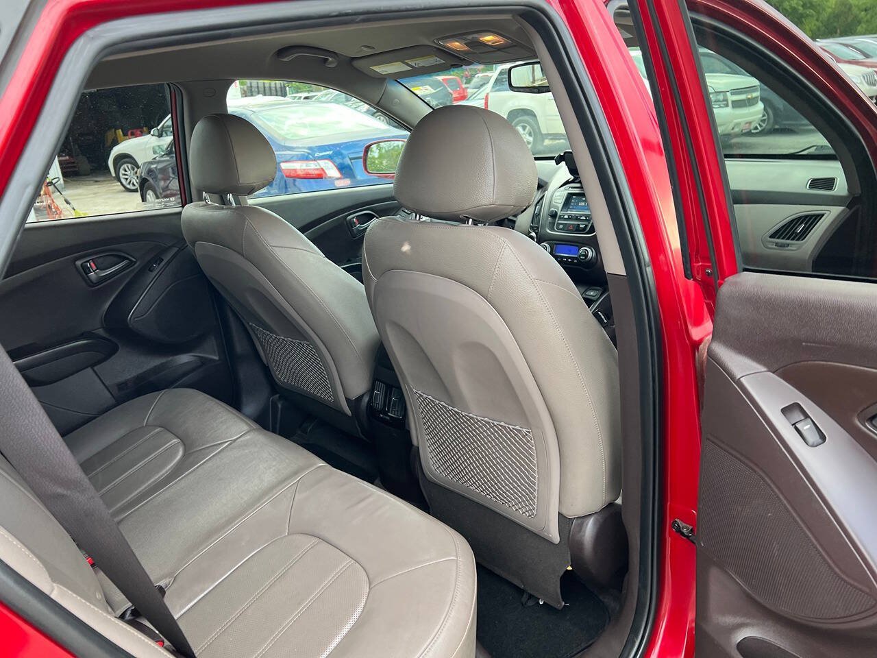 Used 2014 Hyundai Tucson Limited FWD image 4