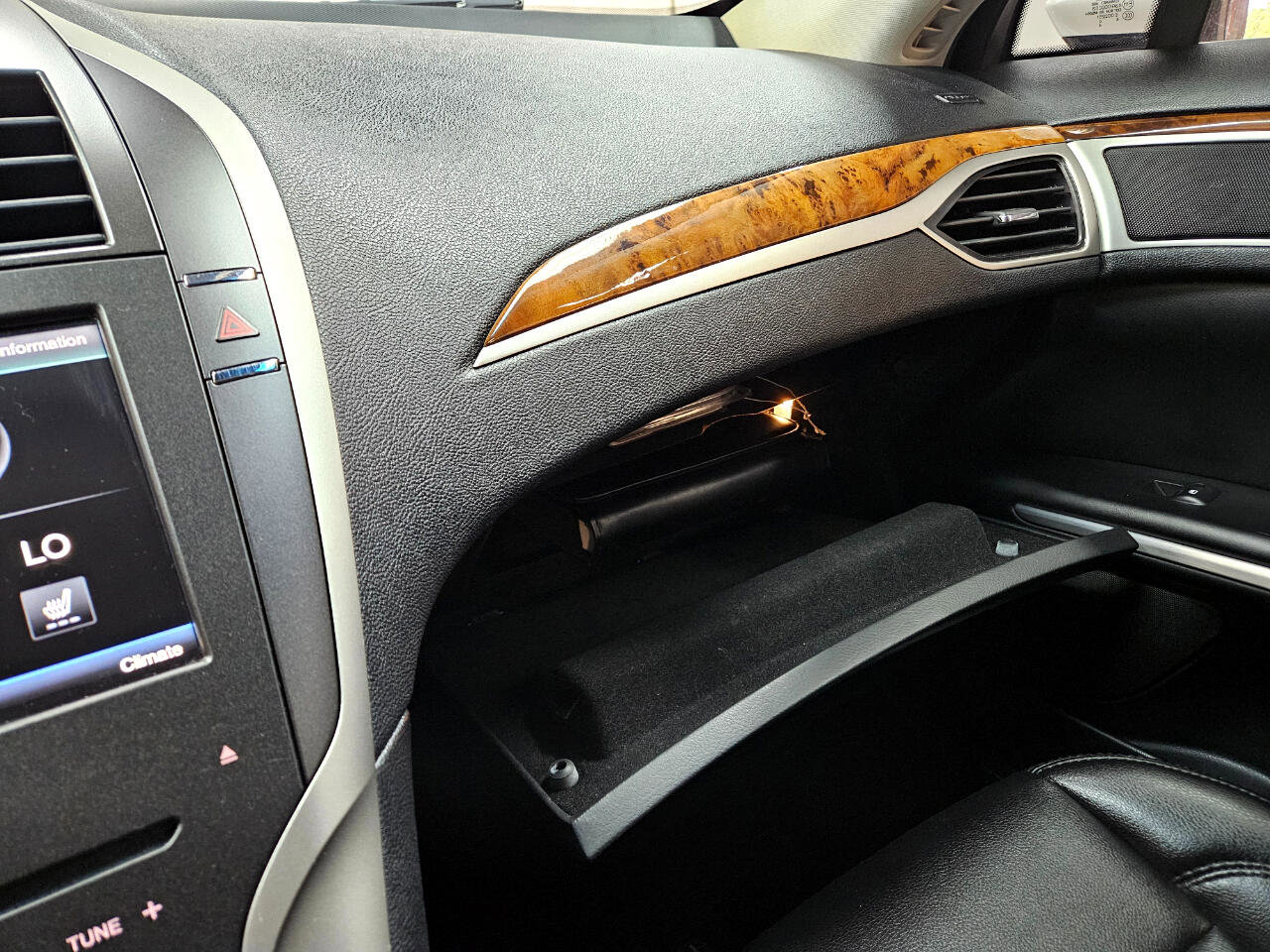 Used 2016 Lincoln MKZ image 23