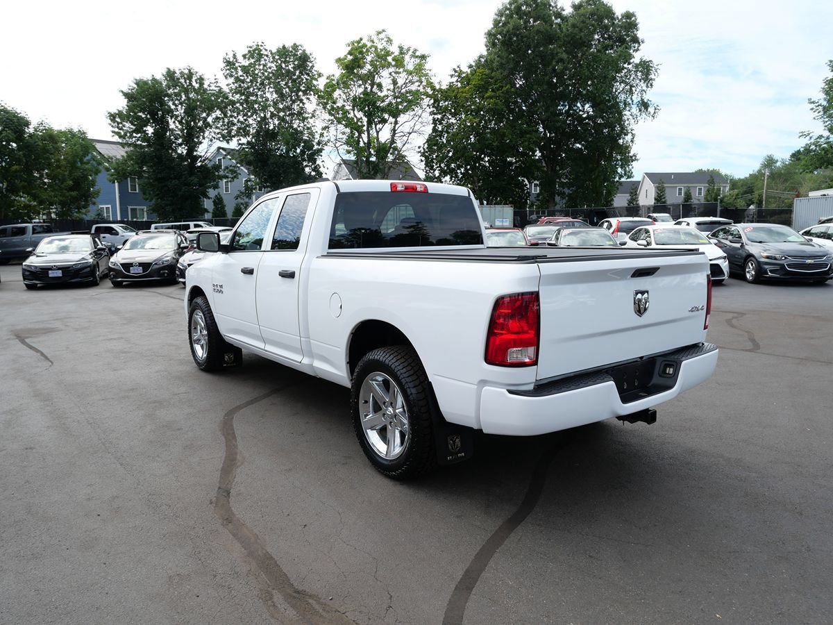 Used 2018 RAM 1500 Express w/ Express Value Package AWD/4WD image 4