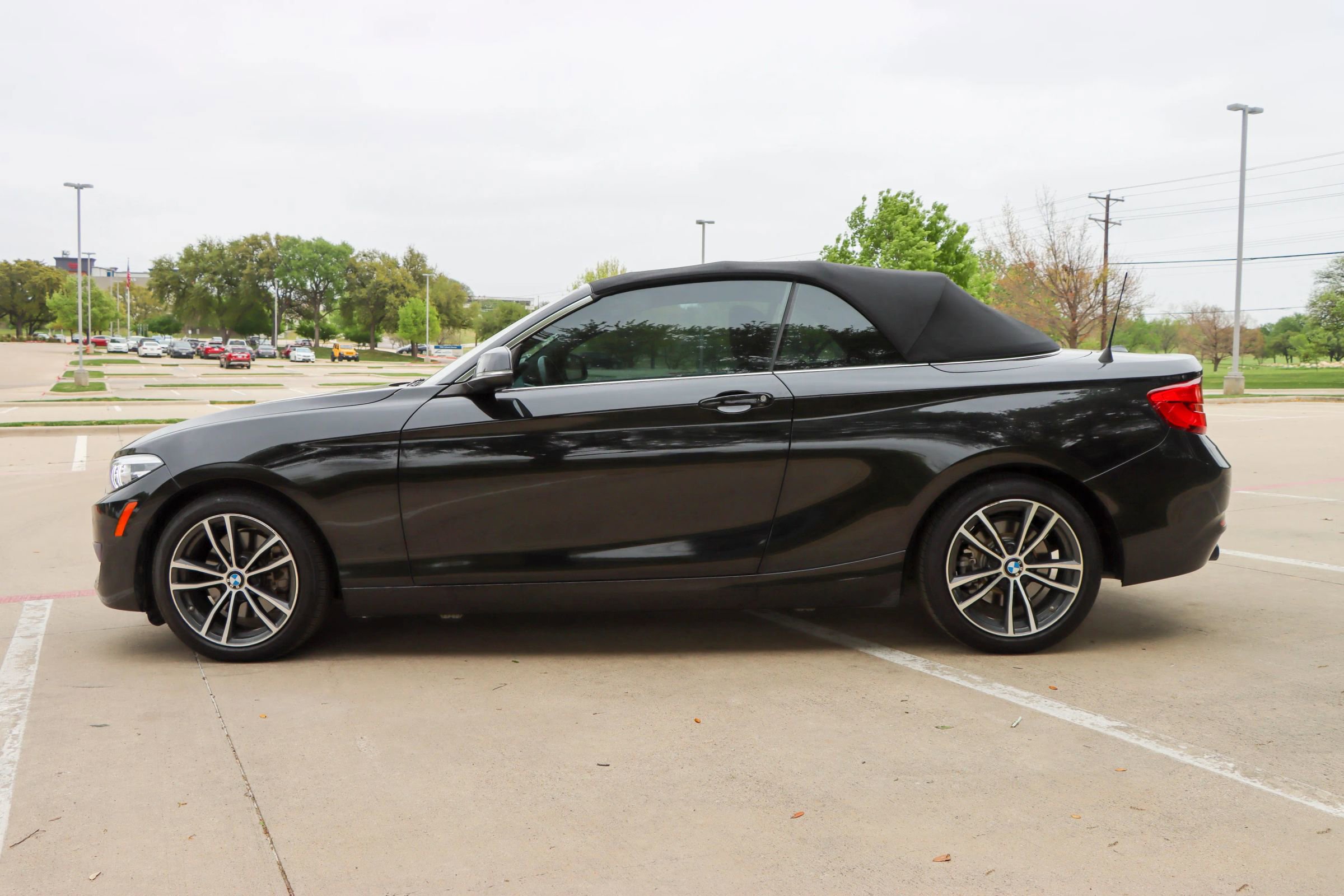 Used 2018 BMW 230i Convertible w/ Premium Package image 12