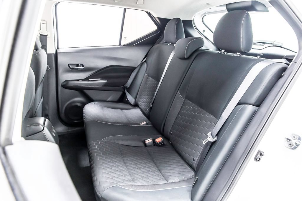 Used 2021 Nissan Kicks SV w/ Exterior Package FWD image 30
