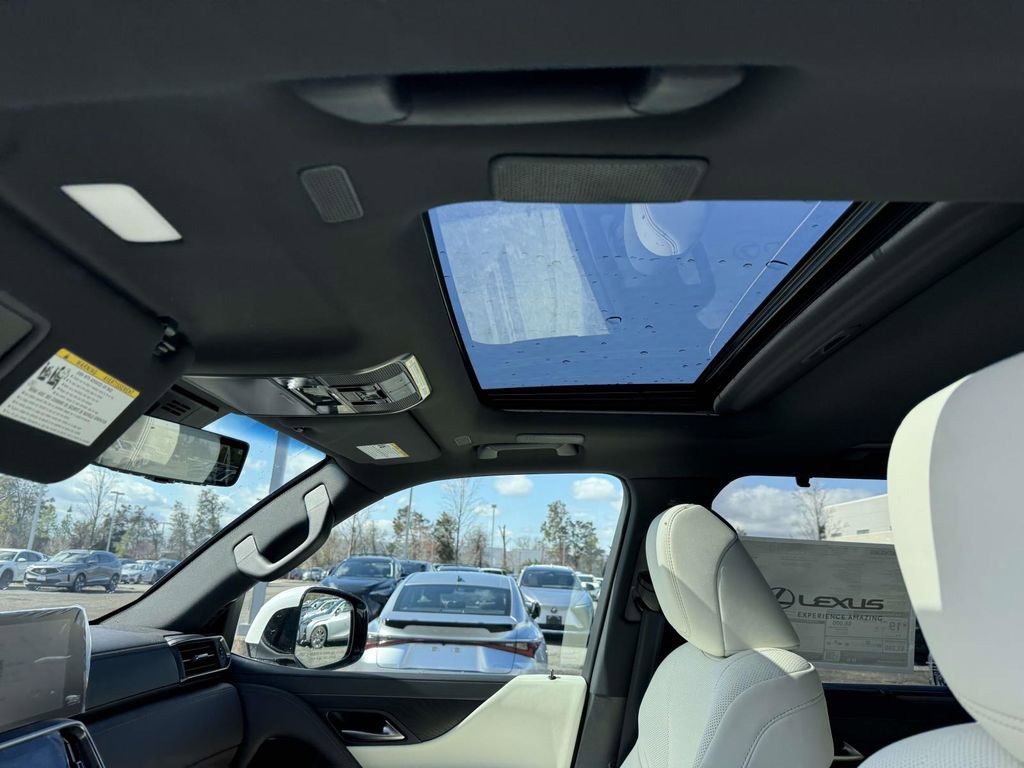 New 2026 Lexus LX 600 4WD w/ Luxury Package image 16