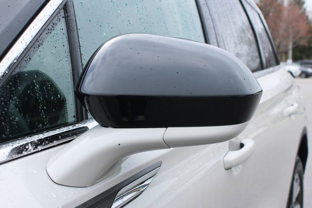 Used 2024 Lincoln Corsair Premiere image 7