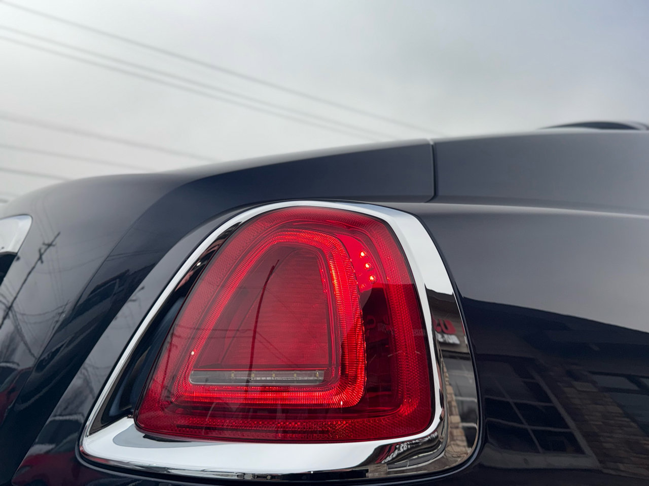 Used 2015 Rolls-Royce Wraith image 33