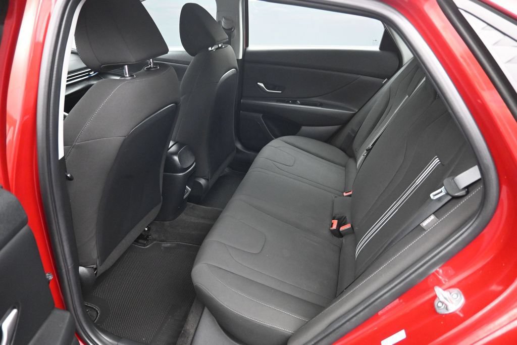 Used 2024 Hyundai Elantra SEL FWD image 10