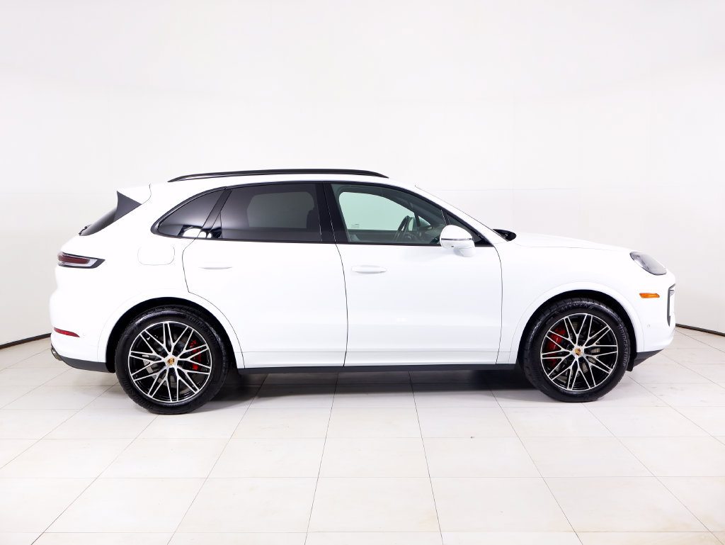 Certified 2026 Porsche Cayenne S w/ Premium Package Plus AWD/4WD image 38