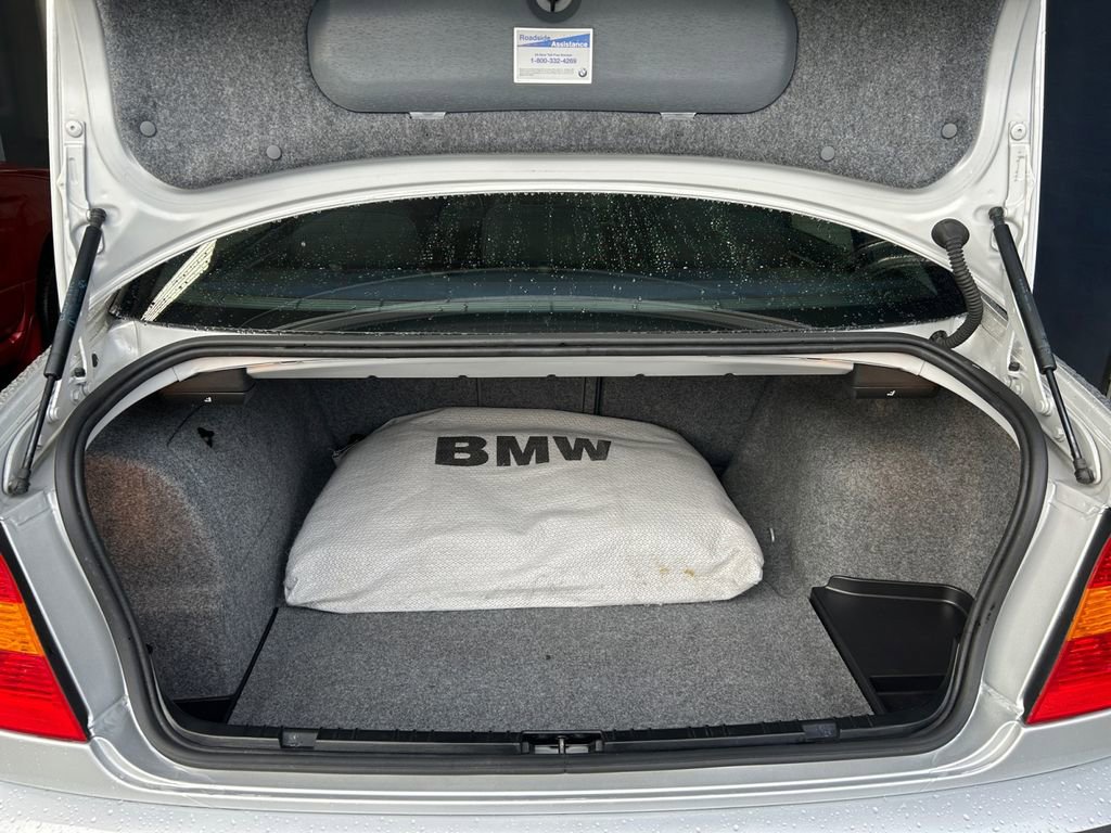 Used 2003 BMW 325i Sedan image 23