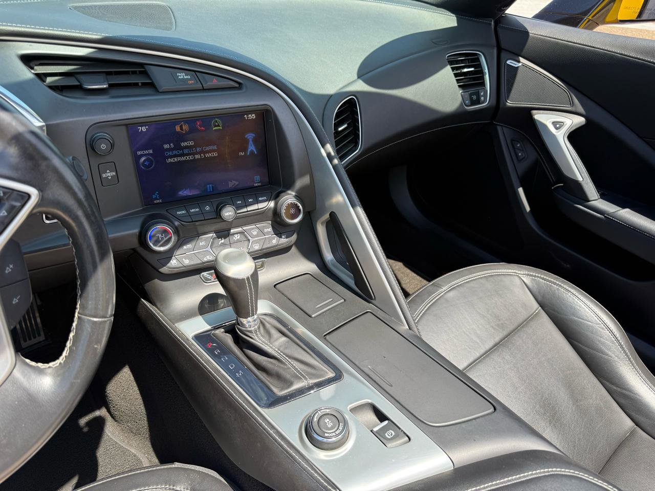 Used 2014 Chevrolet Corvette Stingray Convertible w/ 2LT Preferred Equipment Group RWD image 9
