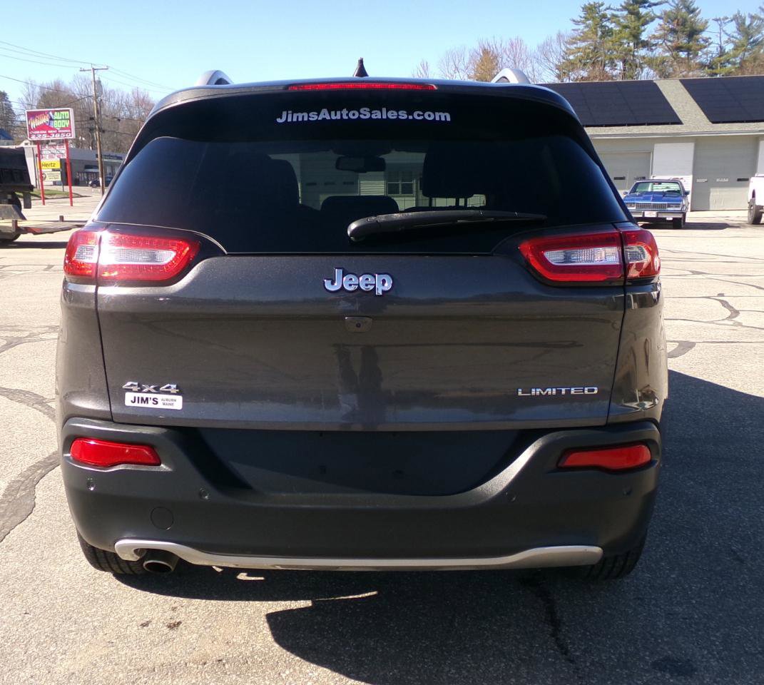 Used 2016 Jeep Cherokee Limited image 19