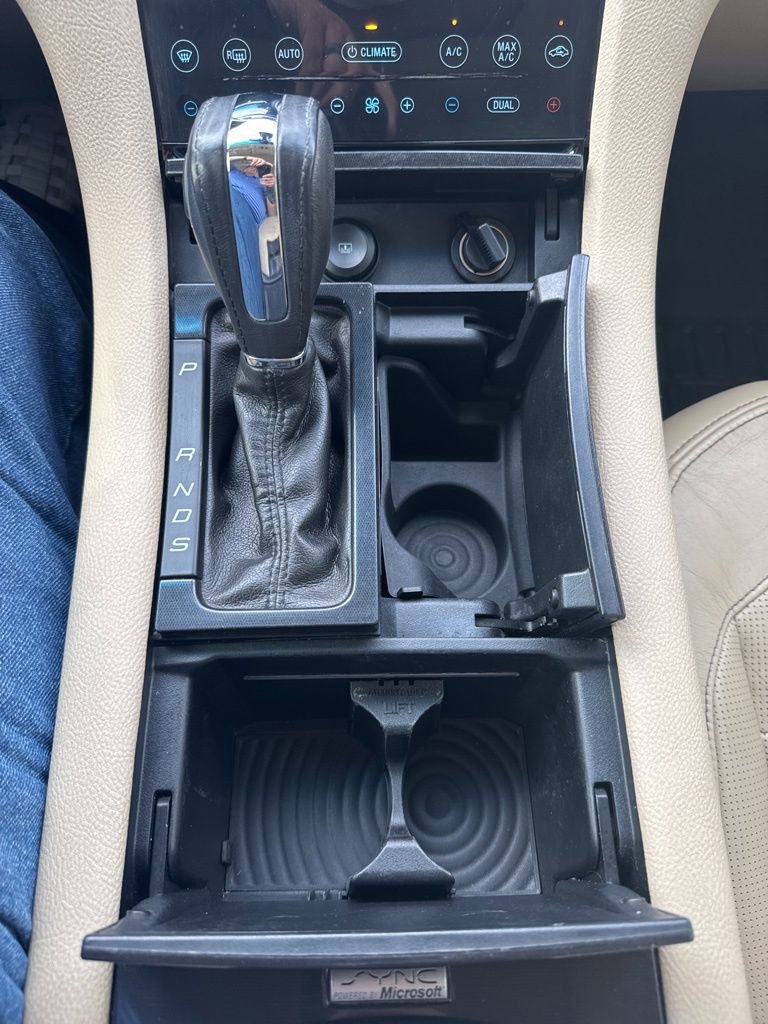 Used 2015 Ford Taurus Limited w/ Equipment Group 301A image 34