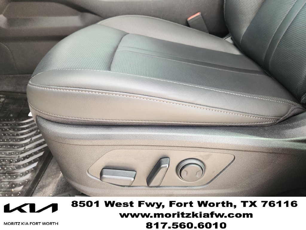 Certified 2025 Kia Sorento EX FWD image 27