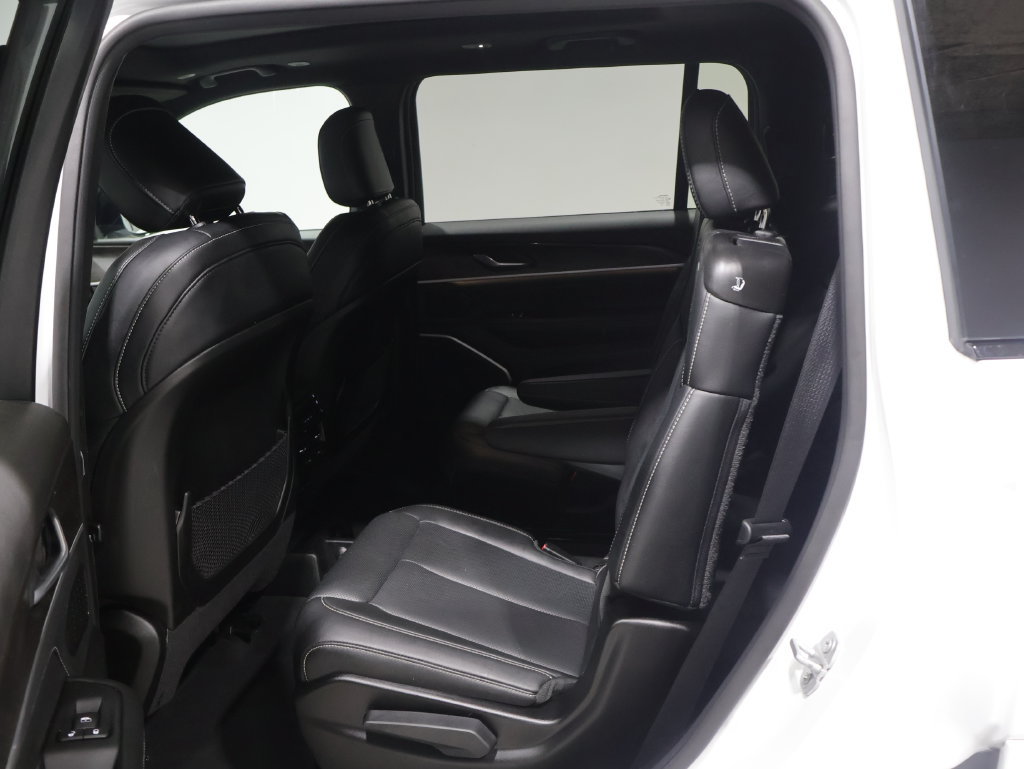 Certified 2026 Jeep Grand Cherokee L Limited AWD/4WD image 19