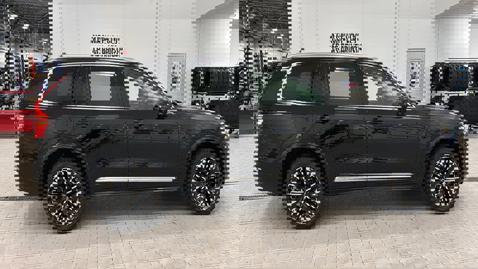 New 2026 Volvo XC90 B6 Plus w/ Protection Package Premier image 4