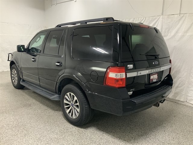 Used 2017 Ford Expedition XLT AWD/4WD image 3