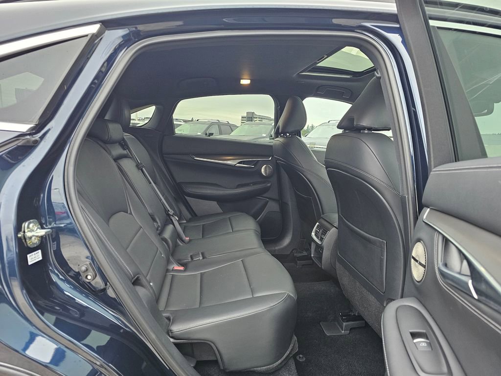 Certified 2023 INFINITI QX55 Essential image 21