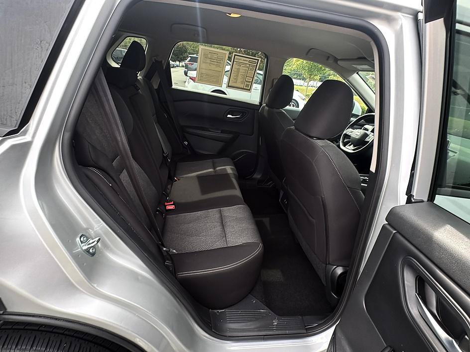 Certified 2025 Nissan Rogue SV AWD/4WD image 22