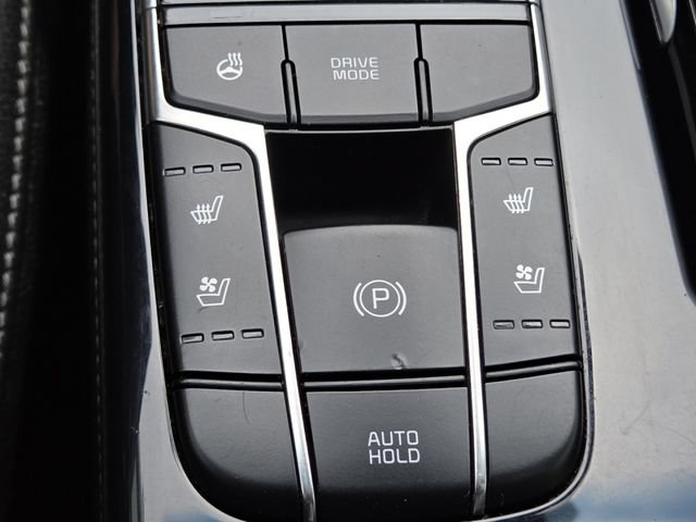 Used 2018 Kia Cadenza Technology FWD image 6
