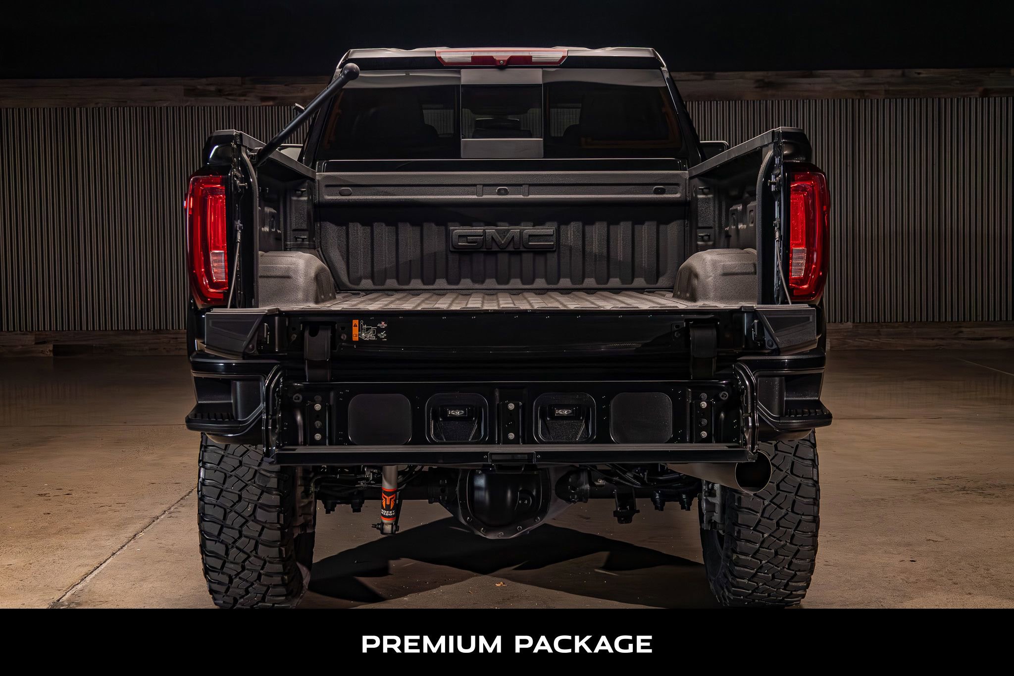 Used 2023 GMC Sierra 3500 SLT w/ SLT Premium Package AWD/4WD image 8