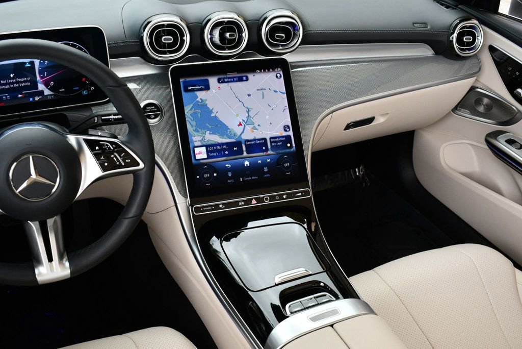 Used 2024 Mercedes-Benz CLE 300 4MATIC Cabriolet w/ Driver Assistance Package image 72