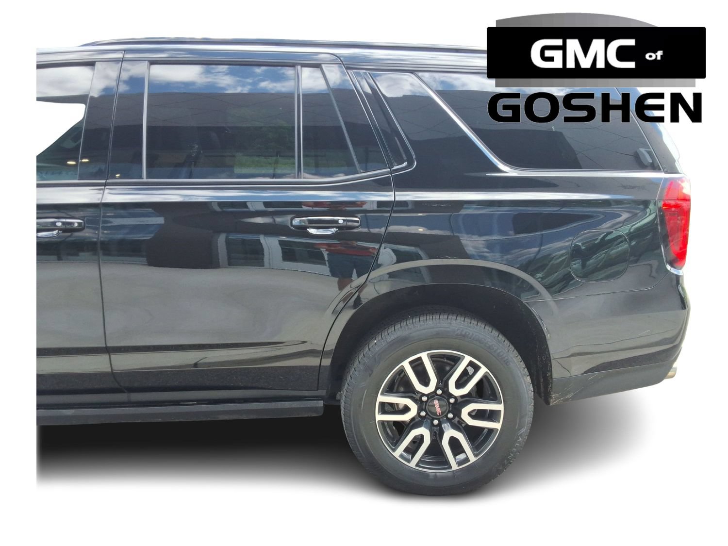 Used 2023 GMC Yukon AT4 w/ AT4 Premium Package AWD/4WD image 6