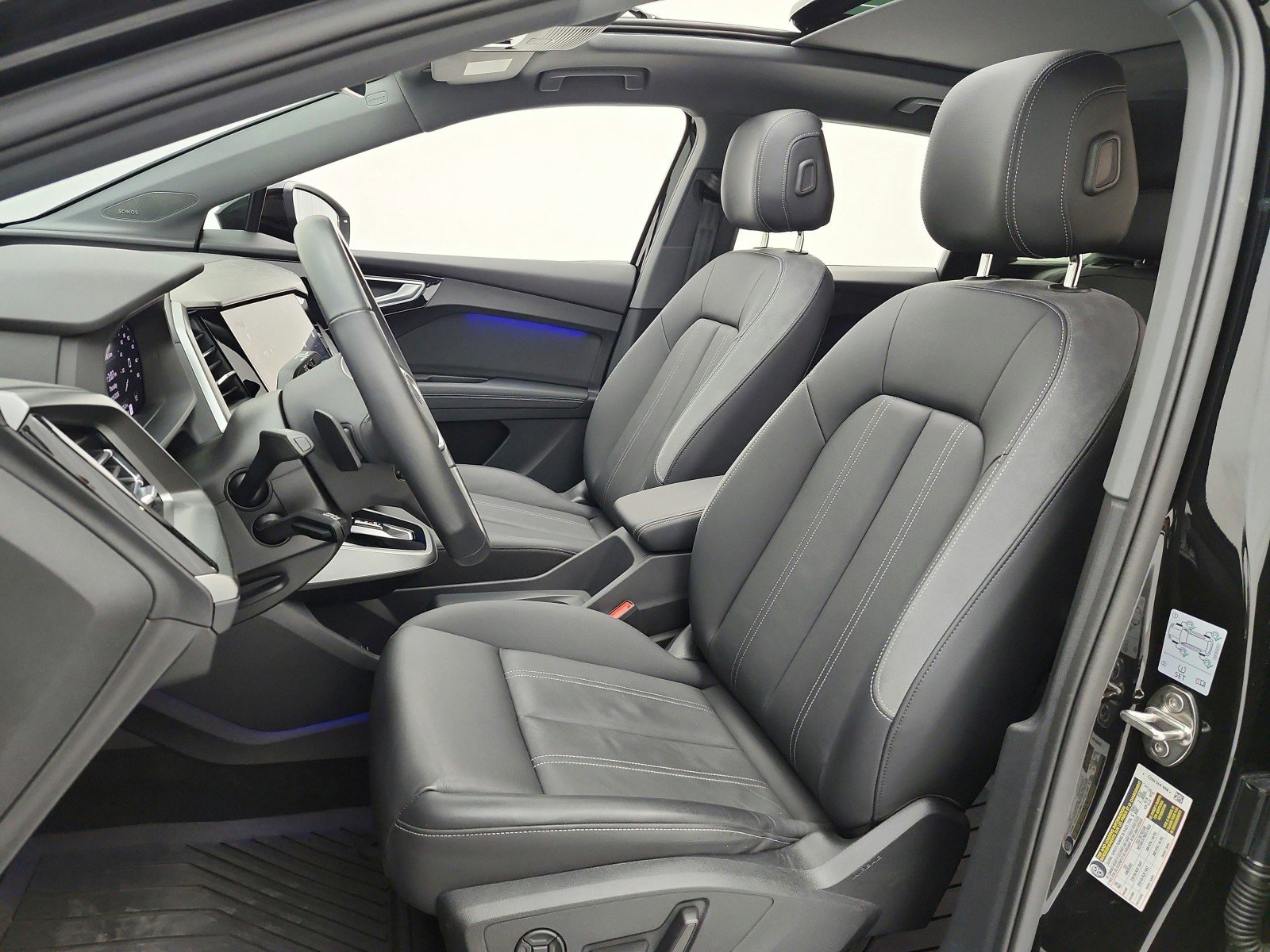 Used 2023 Audi Q4 e-tron Prestige w/ 20" Wheel Package image 10