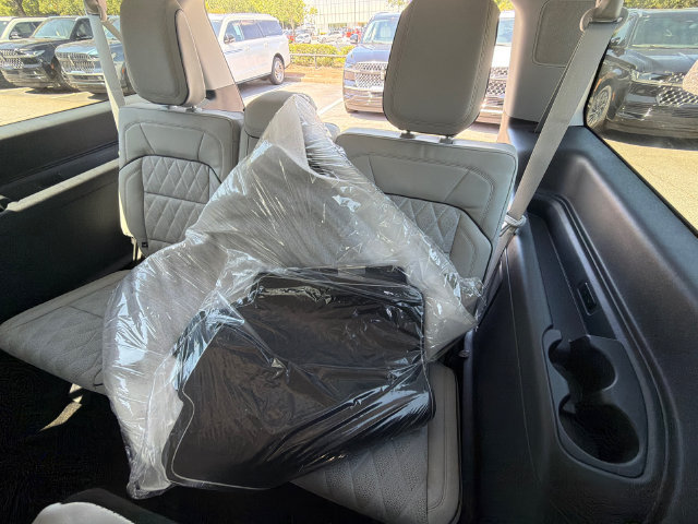 New 2027 Lincoln Navigator L Black Label AWD/4WD image 24