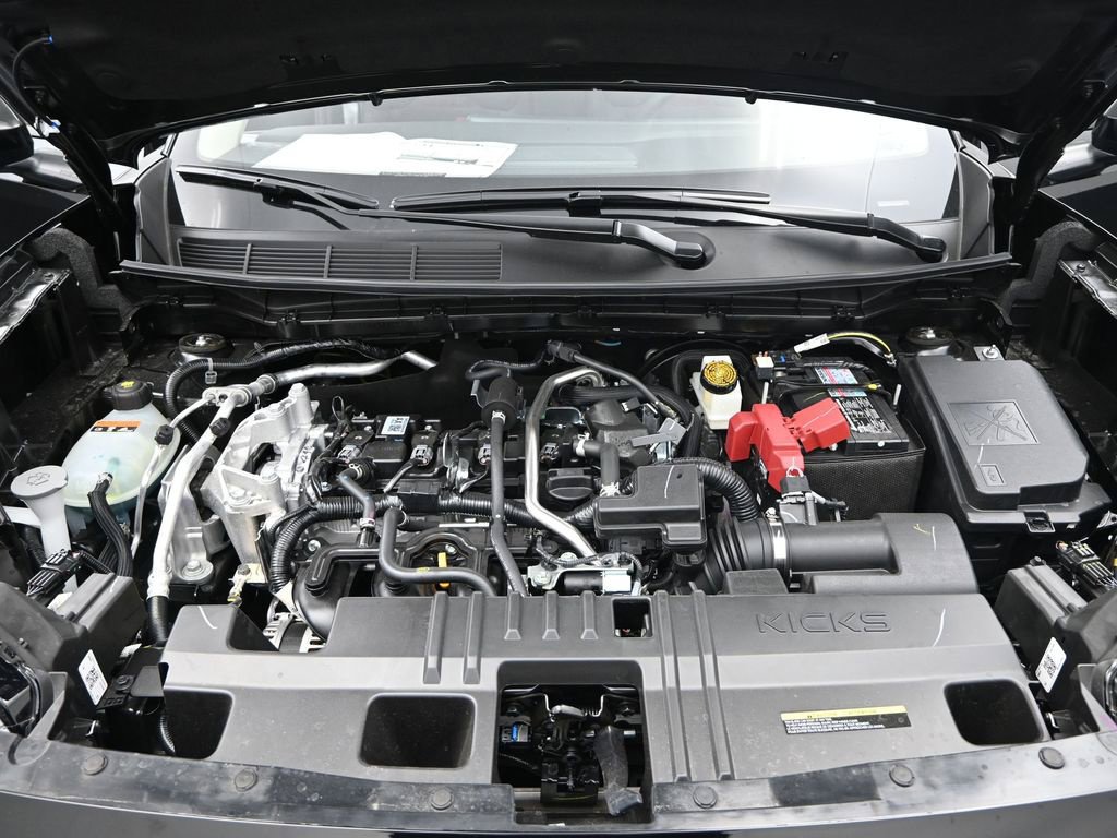 Certified 2026 Nissan Kicks SR w/ Cold Weather Package FWD image 19