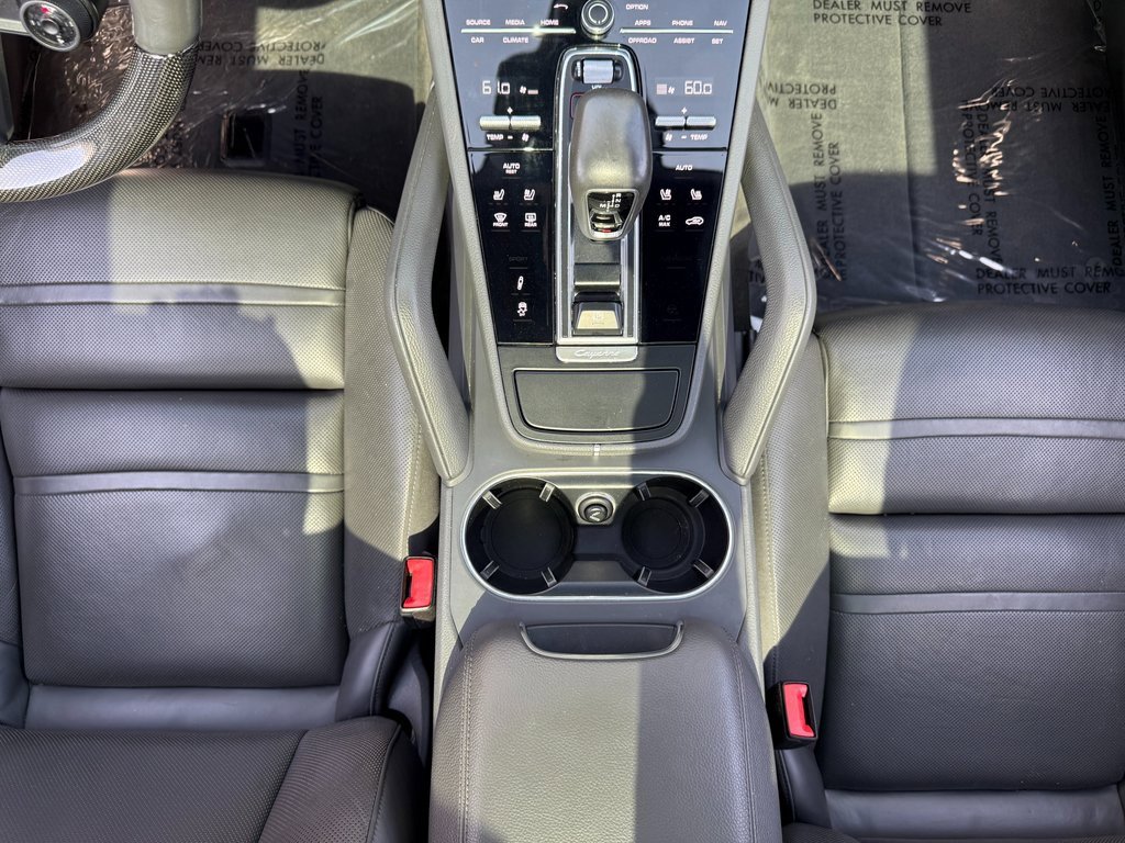 Used 2020 Porsche Cayenne image 46