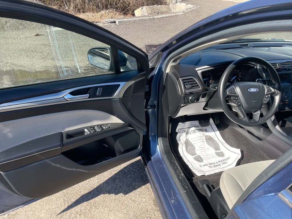 Used 2019 Ford Fusion S FWD image 10