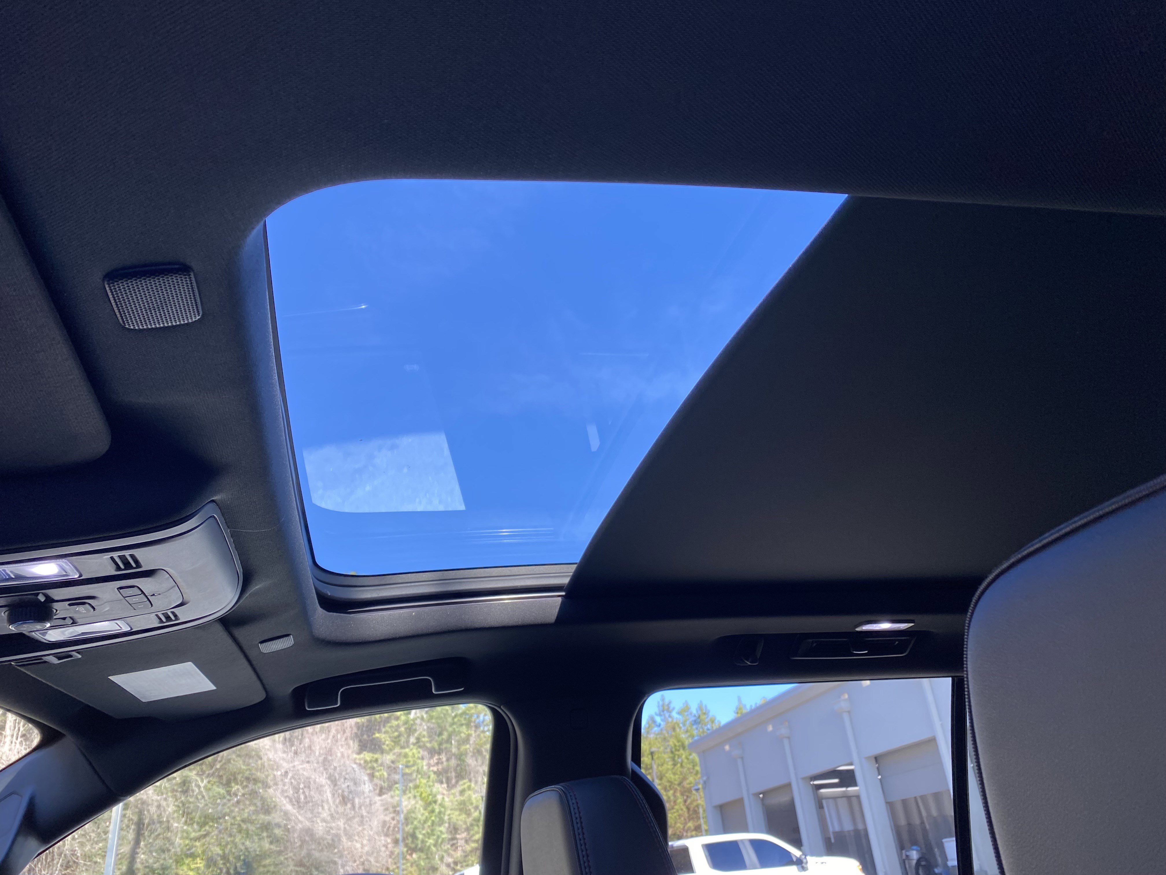 Used 2024 Chevrolet Tahoe RST image 33