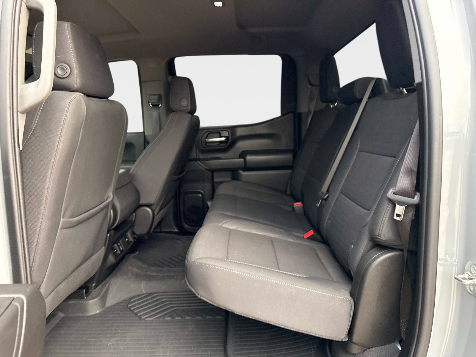 Used 2025 Chevrolet Silverado 1500 Custom Trail Boss w/ LPO, Dark Essentials Package AWD/4WD image 15