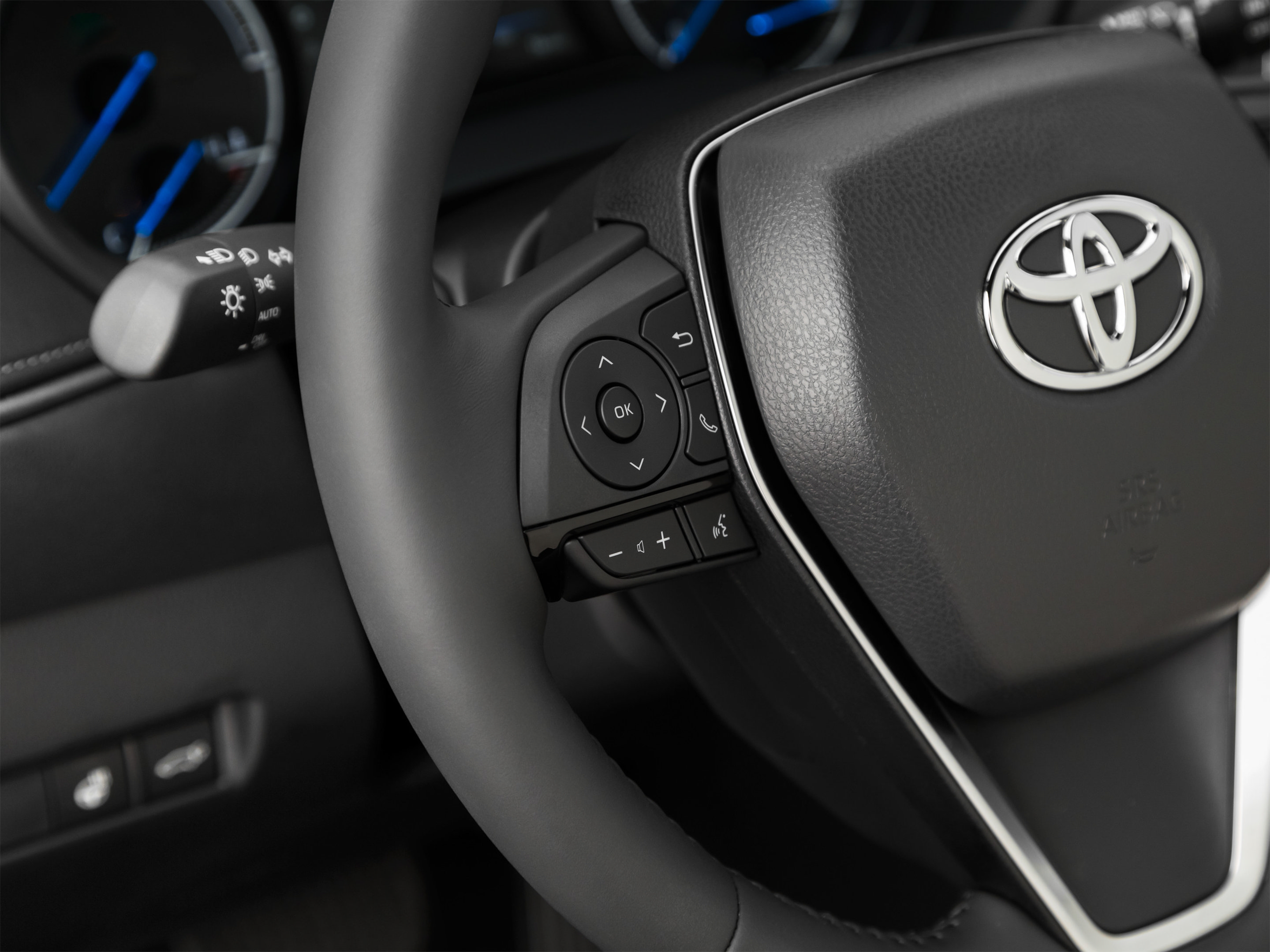 Used 2021 Toyota Venza LE AWD/4WD image 47