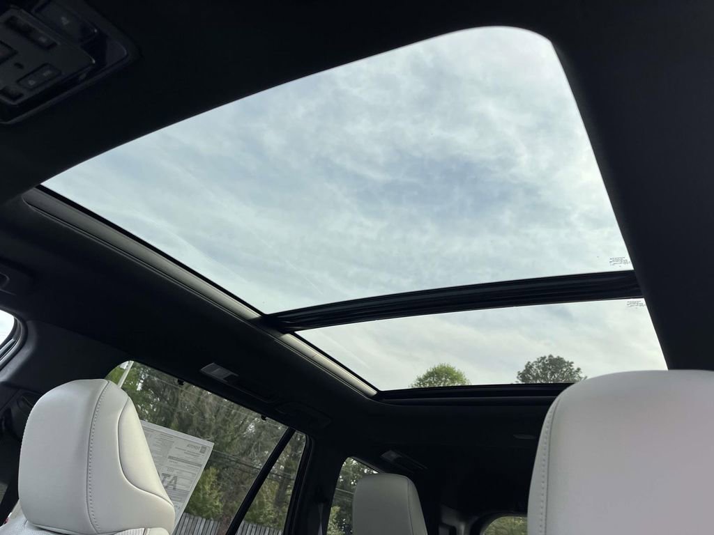 New 2026 Toyota Grand Highlander AWD Hybrid image 16