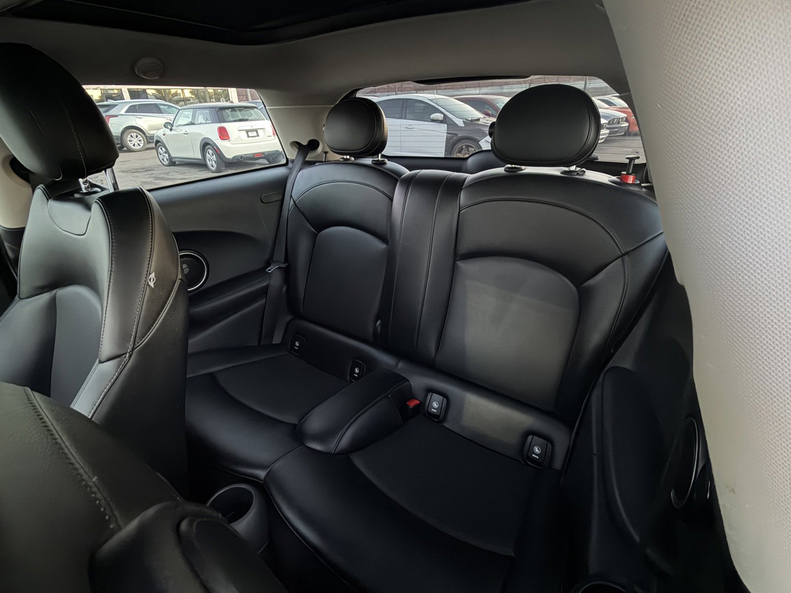 Used 2014 MINI Cooper S FWD image 9
