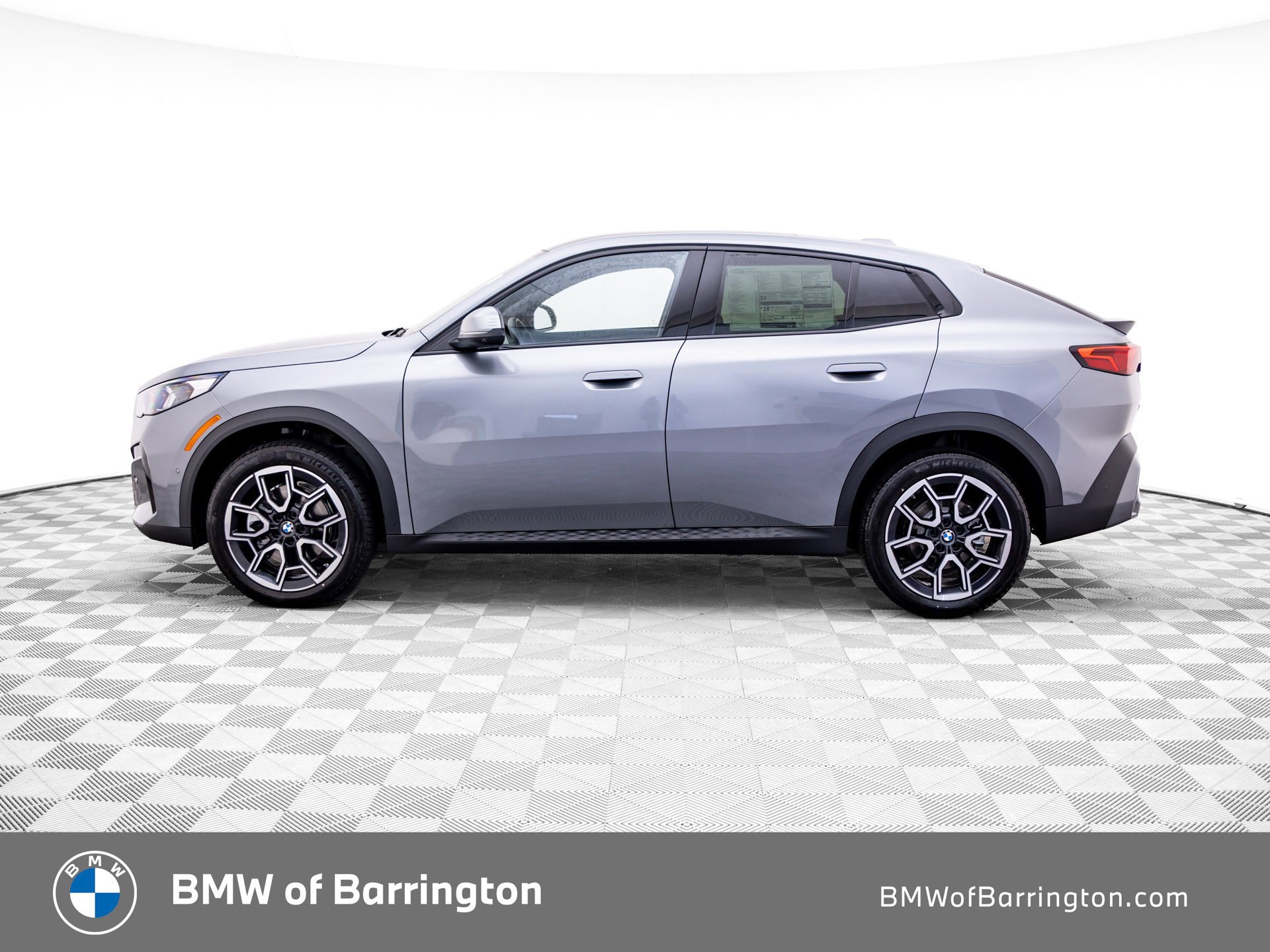 New 2027 BMW X2 xDrive28i w/ Technology Package AWD/4WD image 2