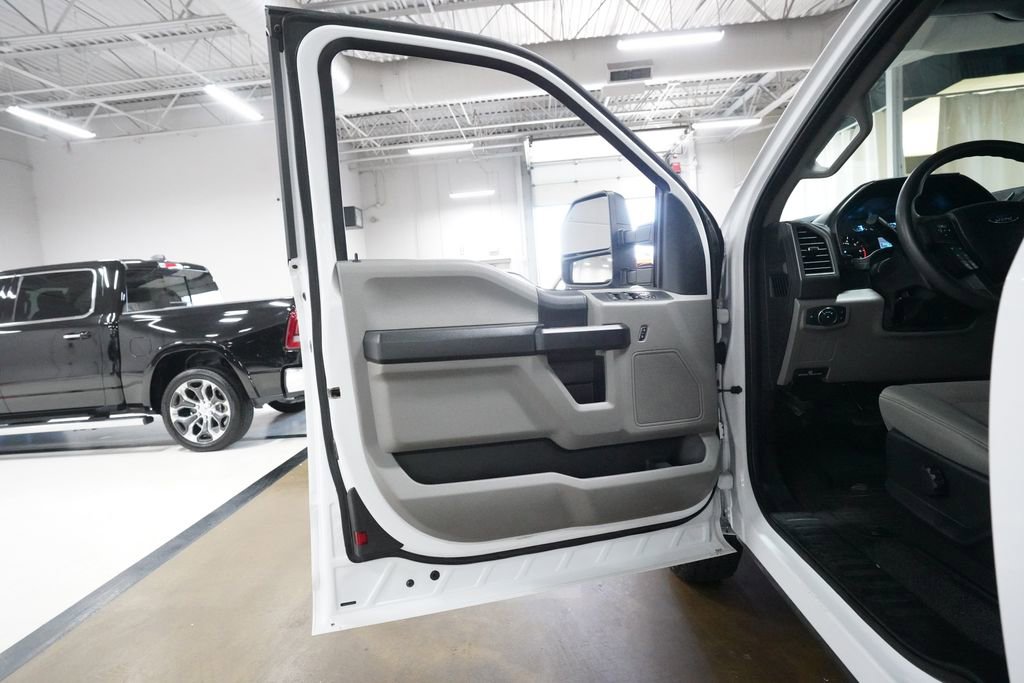 Used 2021 Ford F250 XL w/ Power Equipment Group RWD image 27